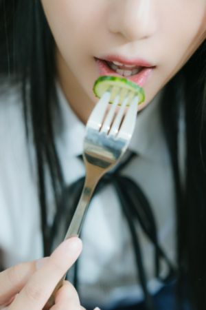 51国偷自产一区二区三区_HD免费播放